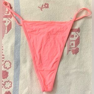 19WI SKIMS Womens Intimates Fits Everybody T-String Thong 4X Color Sorbet NWT